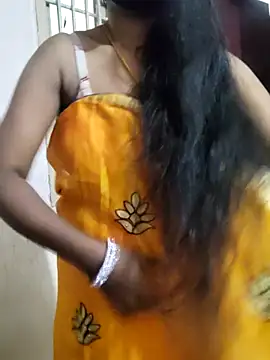 Snapshot of p0a8 chatting on October 7, 2025, 8:33 am p0a8 online show from October 7, 2025, 8:33 am