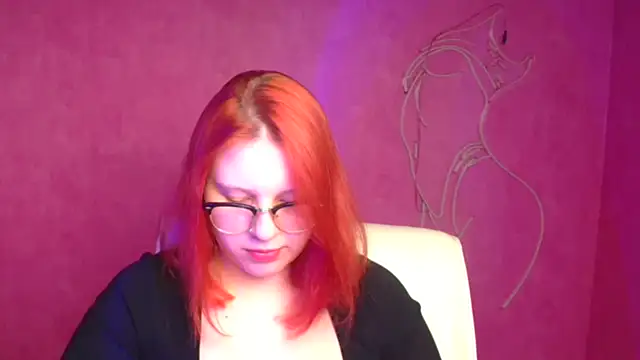 ScarletVixen  online show from September 10, 2025, 7:47 pm