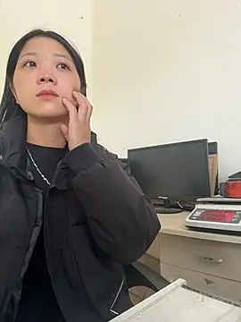 thaoyeuuu online show from October 27, 2025, 2:37 am