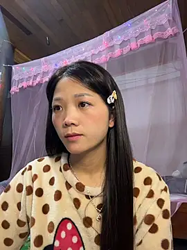 thaoyeuuu online show from November 11, 2025, 12:27 pm