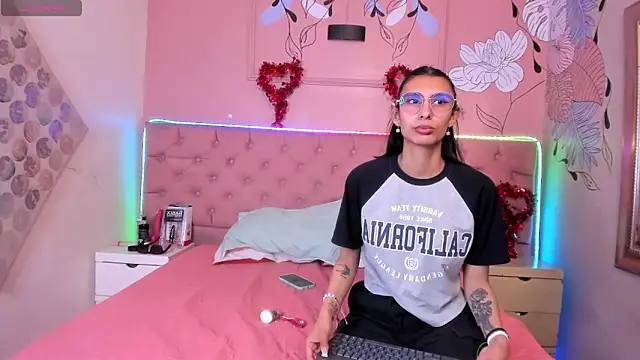 Ethan N Abby online show from October 4, 2025, 7:45 pm