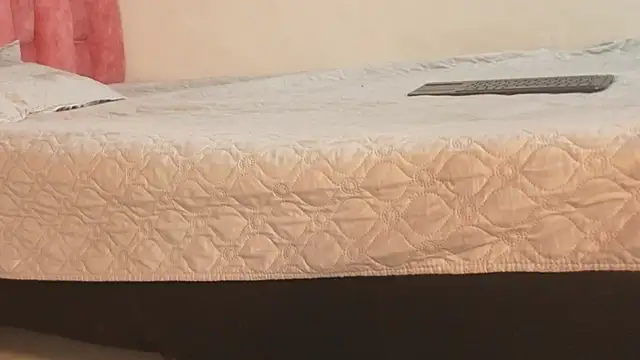 anna beneet online show from September 24, 2025, 3:26 pm