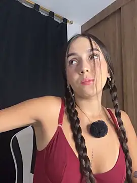 Snapshot of Scarlett05 chatting on September 19, 2025, 1:07 am Scarlett05 online show from September 19, 2025, 1:07 am