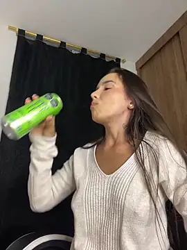 Snapshot of Scarlett05 chatting on November 23, 2025, 1:16 am Scarlett05 online show from November 23, 2025, 1:16 am