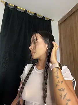 Snapshot of Scarlett05 chatting on November 29, 2025, 1:08 am Scarlett05 online show from November 29, 2025, 1:08 am