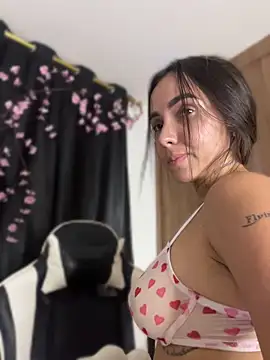 Scarlett05 online show from July 14, 2026, 2:05 am
