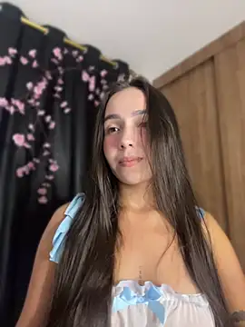 Scarlett05 online show from August 3, 2026, 2:32 am