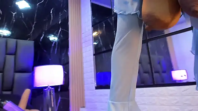 BustyGlow online show from June 27, 2026, 12:22 pm