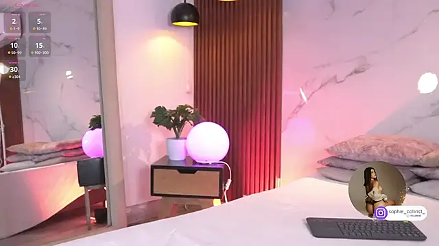 Snapshot of SophieCollins_1 chatting on March 3, 2026, 11:49 am SophieCollins 1 online show from March 3, 2026, 11:49 am