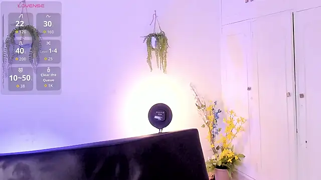 zarek lux online show from May 3, 2026, 5:19 pm
