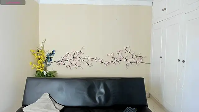 zarek lux online show from June 28, 2026, 3:18 pm