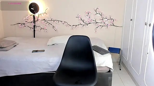 zarek lux online show from July 7, 2026, 12:53 pm
