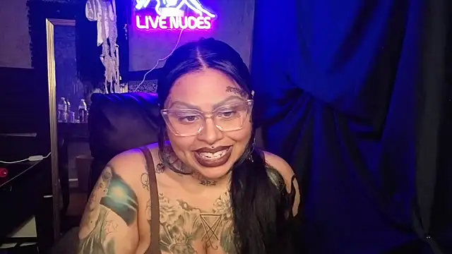 chicanachic13 online show from February 8, 2026, 8:07 am