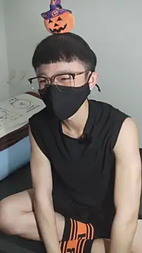 CYCYCYCYCY online show from October 31, 2025, 3:35 pm