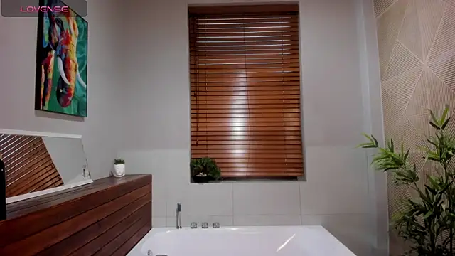 AustinJones  online show from October 5, 2025, 1:42 pm