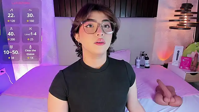 Creamy Angelo online show from February 19, 2026, 1:07 pm