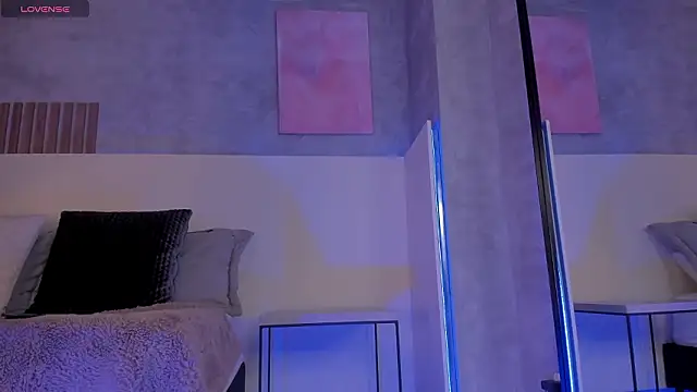 Miia Parker online show from February 4, 2026, 2:01 pm