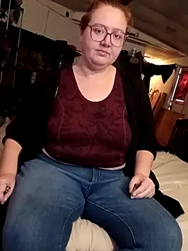 XEmoxkittyx online show from February 13, 2026, 2:02 pm