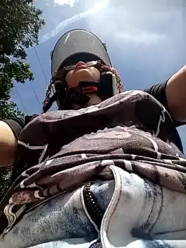 SirenRouge 69 online show from September 26, 2025, 7:18 pm