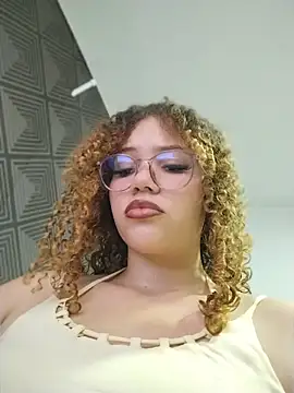 SirenRouge 69 online show from April 30, 2026, 8:57 pm