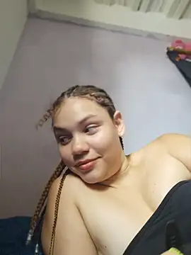 SirenRouge 69 online show from May 4, 2026, 5:53 pm