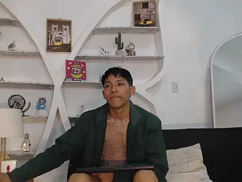 Snapshot of BEAUTY_BOYS1 chatting on September 9, 2025, 7:08 am BEAUTY BOYS1 online show from September 9, 2025, 7:08 am