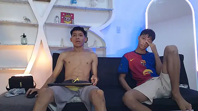 Snapshot of BEAUTY_BOYS1 chatting on October 18, 2025, 7:20 am BEAUTY BOYS1 online show from October 18, 2025, 7:20 am