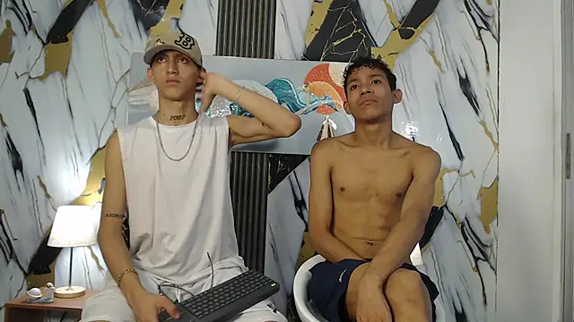 Snapshot of BEAUTY_BOYS1 chatting on February 19, 2026, 8:16 pm BEAUTY BOYS1 online show from February 19, 2026, 8:16 pm