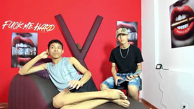 Snapshot of BEAUTY_BOYS1 chatting on February 25, 2026, 7:34 pm BEAUTY BOYS1 online show from February 25, 2026, 7:34 pm