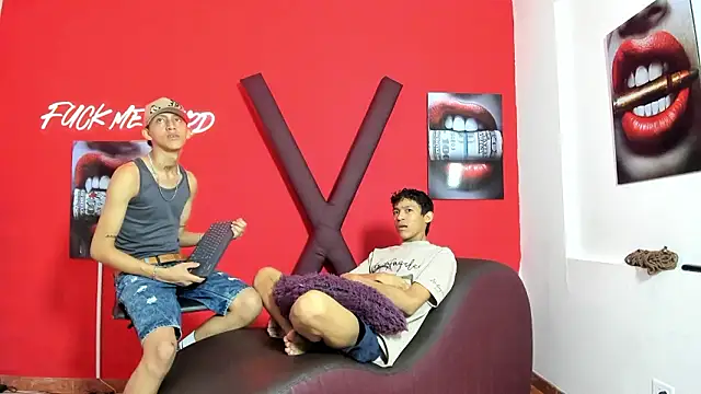 Snapshot of BEAUTY_BOYS1 chatting on March 13, 2026, 7:31 pm BEAUTY BOYS1 online show from March 13, 2026, 7:31 pm