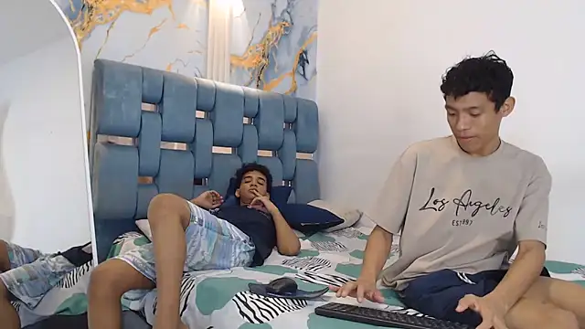 Snapshot of BEAUTY_BOYS1 chatting on March 18, 2026, 10:24 pm BEAUTY BOYS1 online show from March 18, 2026, 10:24 pm