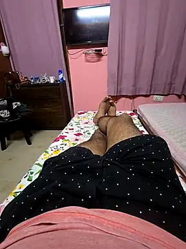 rrboycurvy online show from September 10, 2025, 2:06 pm