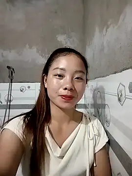 Snapshot of milo123-xx chatting on October 4, 2025, 3:54 pm milo123-xx online show from October 4, 2025, 3:54 pm