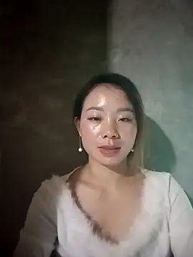 Snapshot of milo123-xx chatting on October 21, 2025, 3:51 am milo123-xx online show from October 21, 2025, 3:51 am