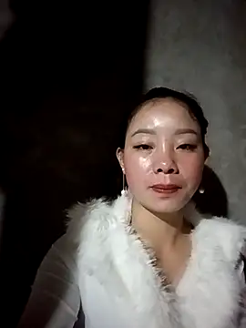 Snapshot of milo123-xx chatting on October 25, 2025, 1:02 am milo123-xx online show from October 25, 2025, 1:02 am