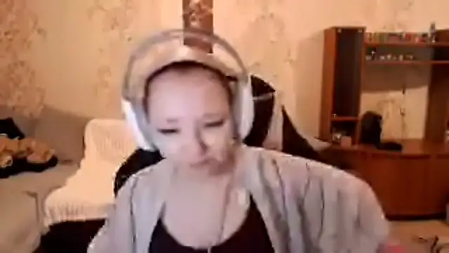 PansyBorriello online show from September 19, 2025, 3:24 pm