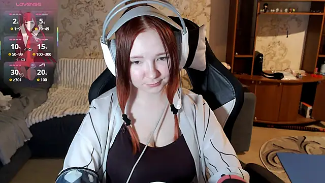 PansyBorriello online show from October 16, 2025, 4:08 pm