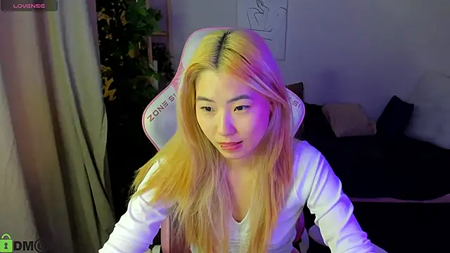 Snapshot of Aisi_18 chatting on September 29, 2025, 7:24 am Aisi 18 online show from September 29, 2025, 7:24 am