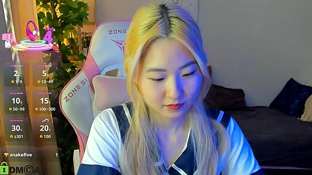 Snapshot of Aisi_18 chatting on October 1, 2025, 7:36 am Aisi 18 online show from October 1, 2025, 7:36 am