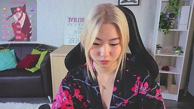 Aisi 18 online show from February 6, 2026, 12:26 am