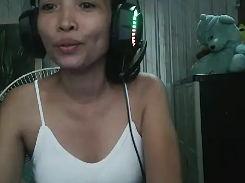 Snapshot of pinayhotii chatting on September 17, 2025, 7:43 am pinayhotii online show from September 17, 2025, 7:43 am