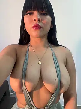 BrendaCrean online show from November 12, 2025, 11:54 am