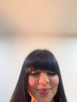 BrendaCrean online show from May 7, 2026, 1:00 am