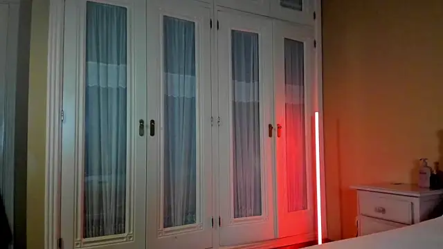 suzysuza online show from October 8, 2025, 3:09 pm