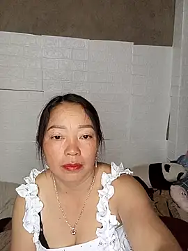 Snapshot of _Helala_ chatting on September 15, 2025, 3:34 pm  Helala  online show from September 15, 2025, 3:34 pm