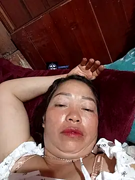 Snapshot of _Helala_ chatting on October 3, 2025, 9:45 pm  Helala  online show from October 3, 2025, 9:45 pm