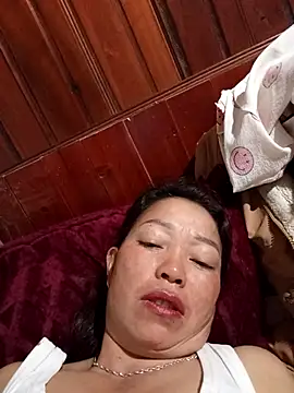 Snapshot of _Helala_ chatting on October 8, 2025, 8:50 pm  Helala  online show from October 8, 2025, 8:50 pm