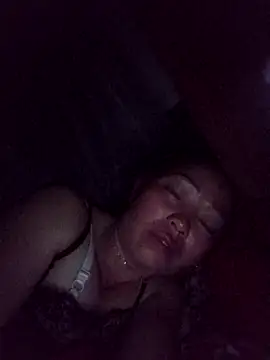 Snapshot of _Helala_ chatting on October 19, 2025, 10:32 pm  Helala  online show from October 19, 2025, 10:32 pm