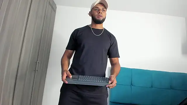 miky xxx online show from October 6, 2025, 2:31 am