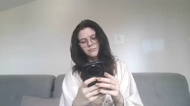 LaVostraDorothy online show from November 13, 2025, 10:25 am